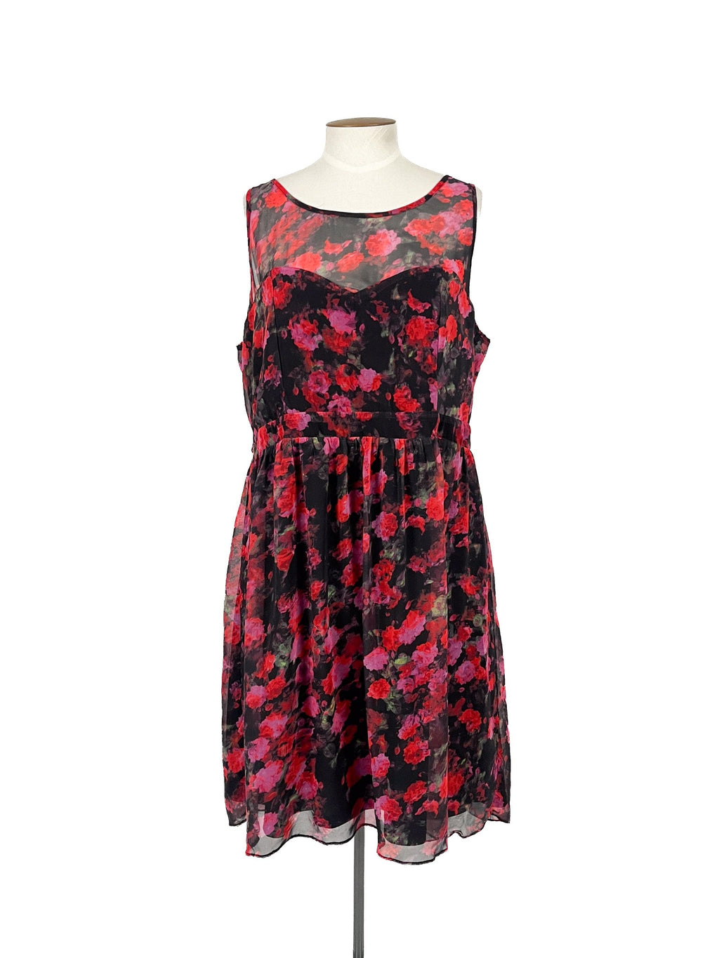 Robe Courte Sans Manches Florale Rouge Taille 22