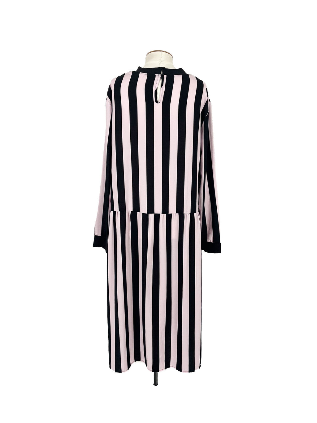 Robe midi noire et rose (taille 20)